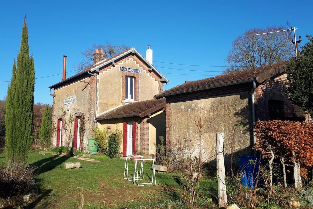 Charmante Ancienne Gare Halte Relais Bonsmoulins Екстериор снимка